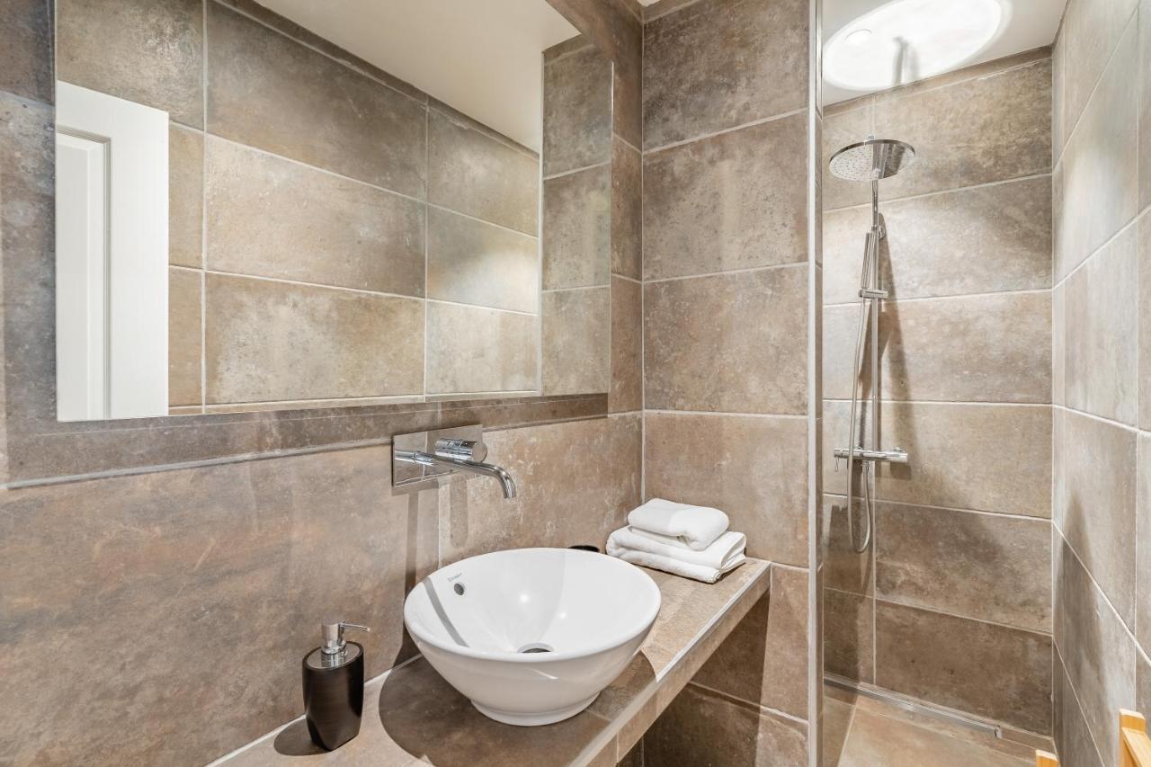 Loft D'Architecte Au Coeur D'Un Domaine Viticole Daire La Cadiere-d'Azur Dış mekan fotoğraf